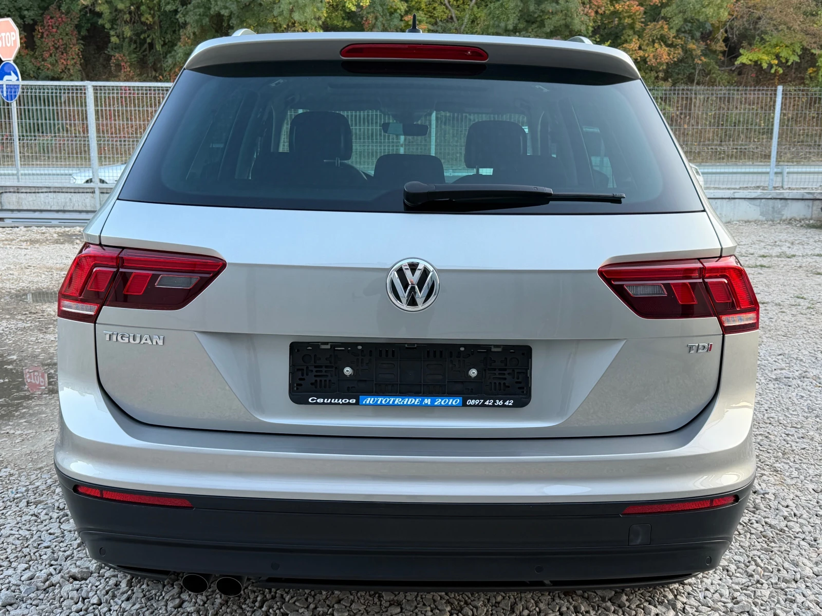 VW Tiguan TDI* PANORAMA* NAVI* EVRO6, снимка 5 - Автомобили и джипове - 56624593