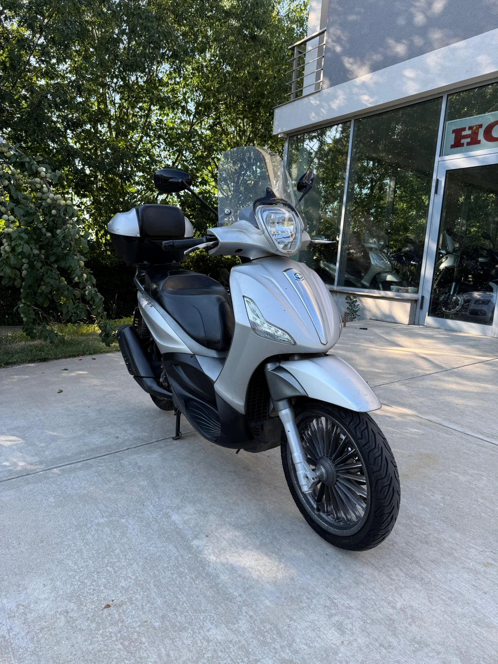 Piaggio Beverly ABS 300i 2016, снимка 2 - Мотоциклети и мототехника - 55493622