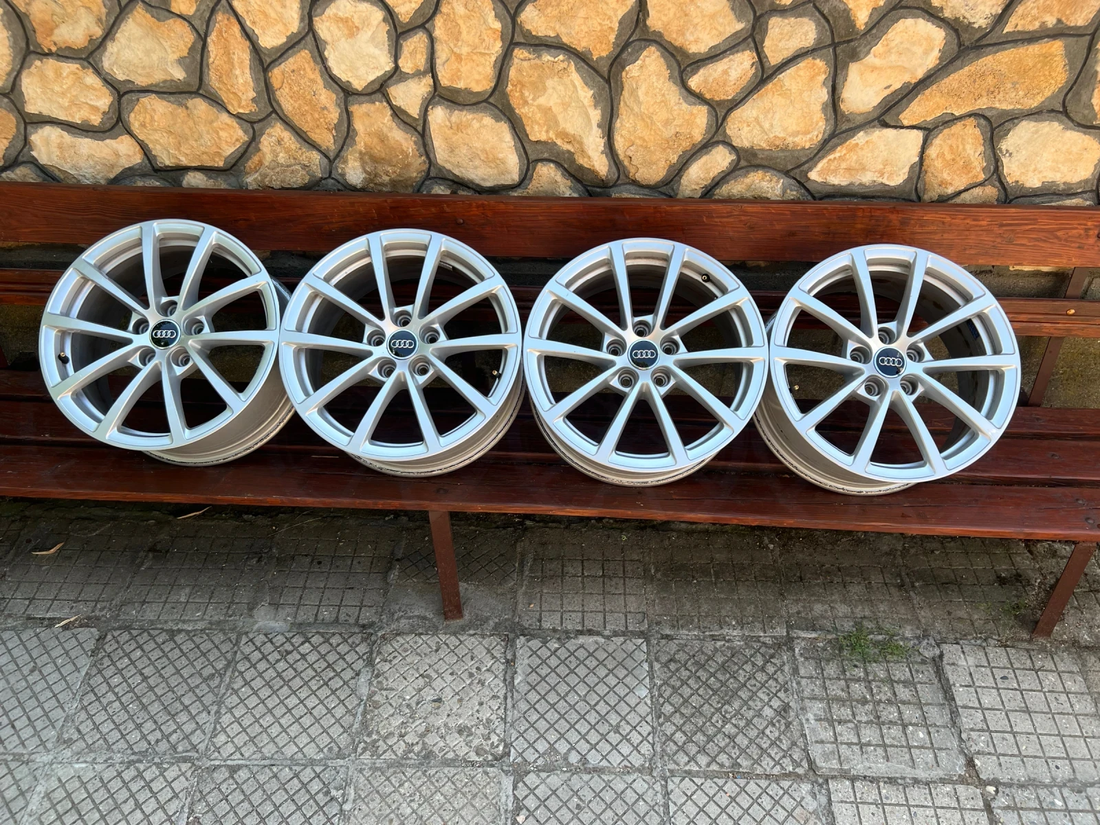������ | Mobile.bg � ����������� 4