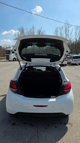 Peugeot 208, снимка 8