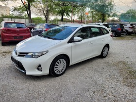 Toyota Auris 1.6 VVT-I Navi 
