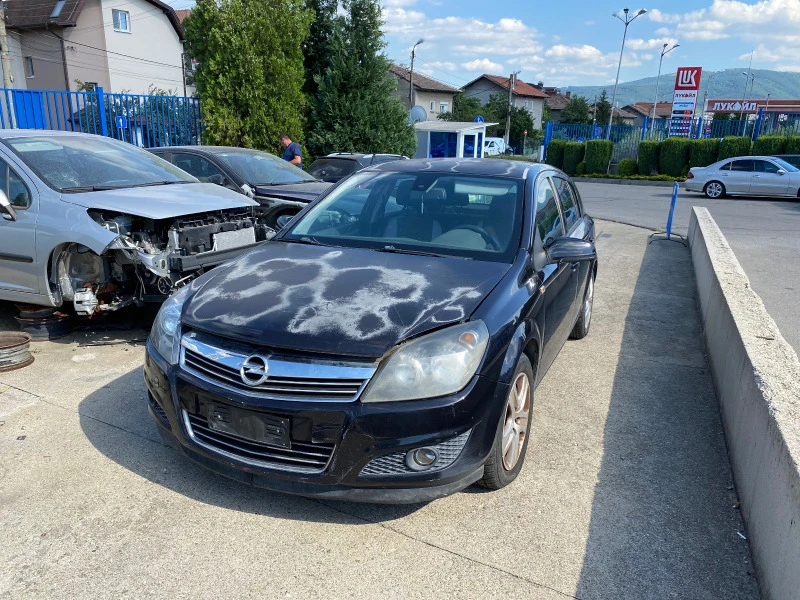 Opel Astra 1.7 cdti Z17DTR, снимка 2 - Автомобили и джипове - 41681438