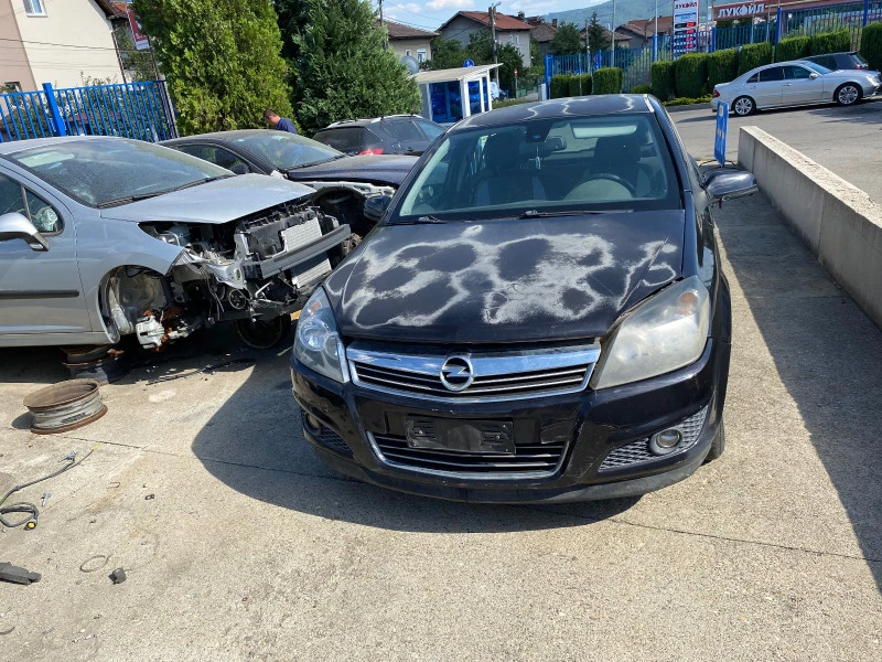 Opel Astra 1.7 cdti Z17DTR, снимка 3 - Автомобили и джипове - 41681438