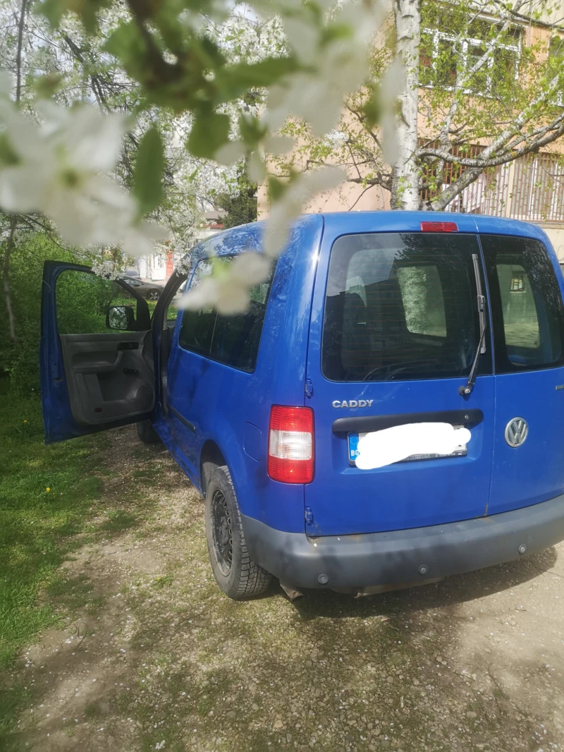 VW Caddy, снимка 5 - Автомобили и джипове - 49501321