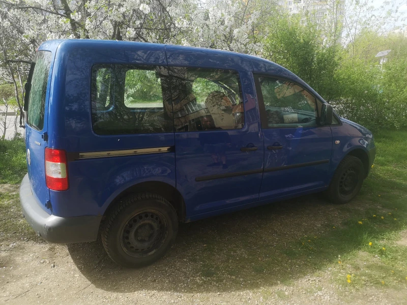 VW Caddy, снимка 11 - Автомобили и джипове - 49501321