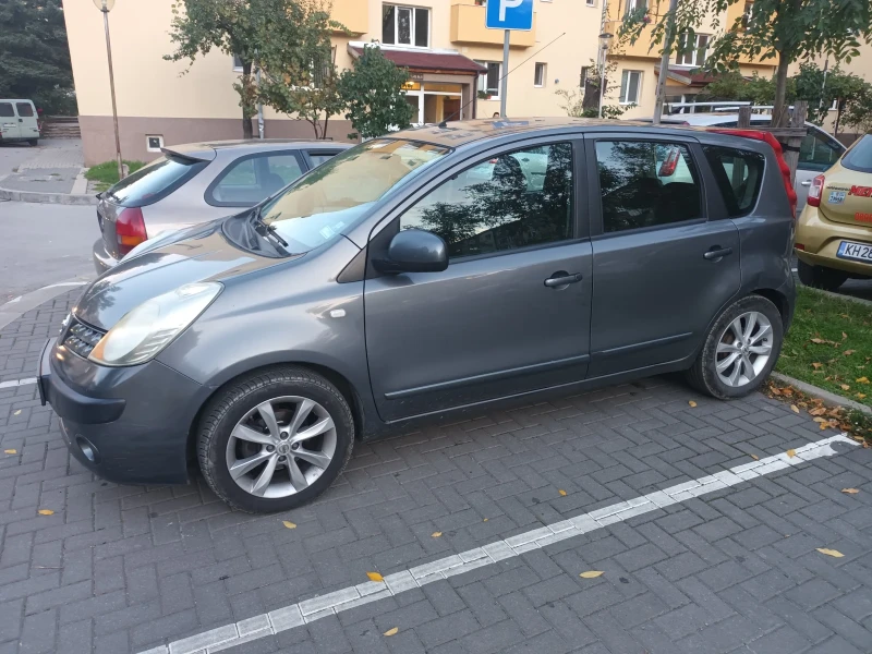 Nissan Note, снимка 7 - Автомобили и джипове - 48079582