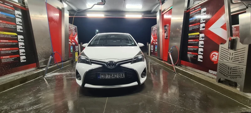 Toyota Yaris 1.3, снимка 3 - Автомобили и джипове - 49042116