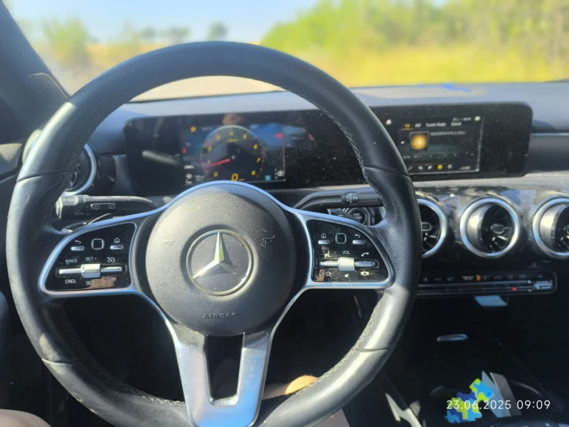 Mercedes-Benz A 200 Pano* Led* Virtual* , снимка 7 - Автомобили и джипове - 50871845