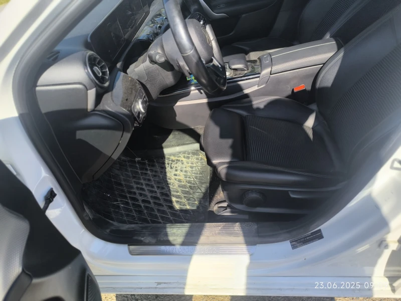 Mercedes-Benz A 200 Pano* Led* Virtual* , снимка 6 - Автомобили и джипове - 50871845