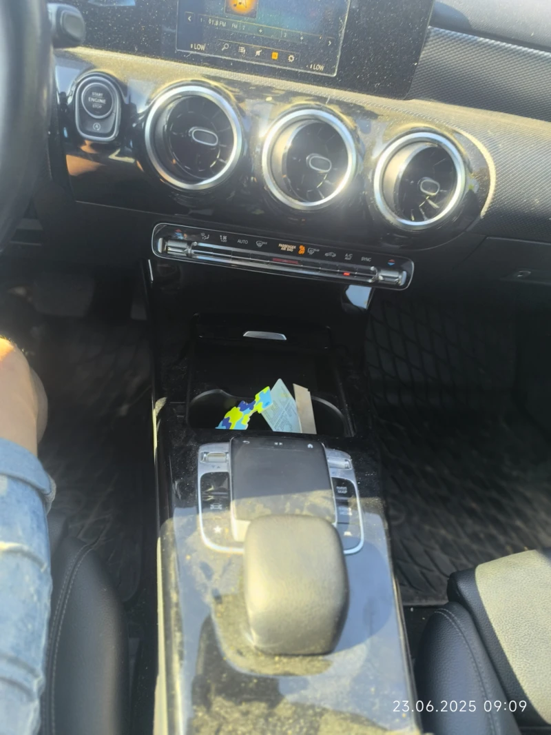 Mercedes-Benz A 200 Pano* Led* Virtual* , снимка 9 - Автомобили и джипове - 50871845