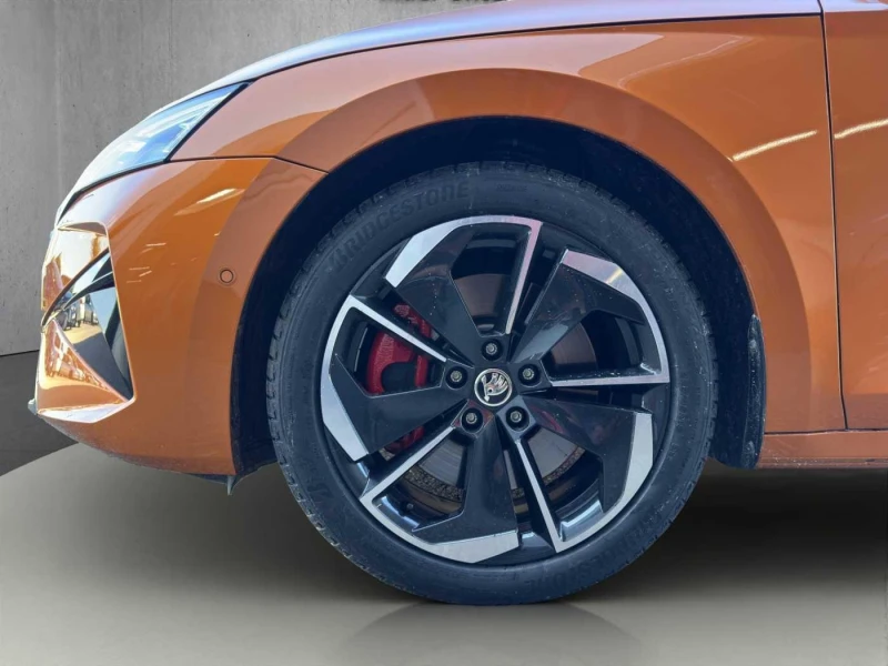 Skoda Octavia RS 2.0 TSI DSG COMBI MATRIX-LED CAMERA , снимка 3 - Автомобили и джипове - 52180367