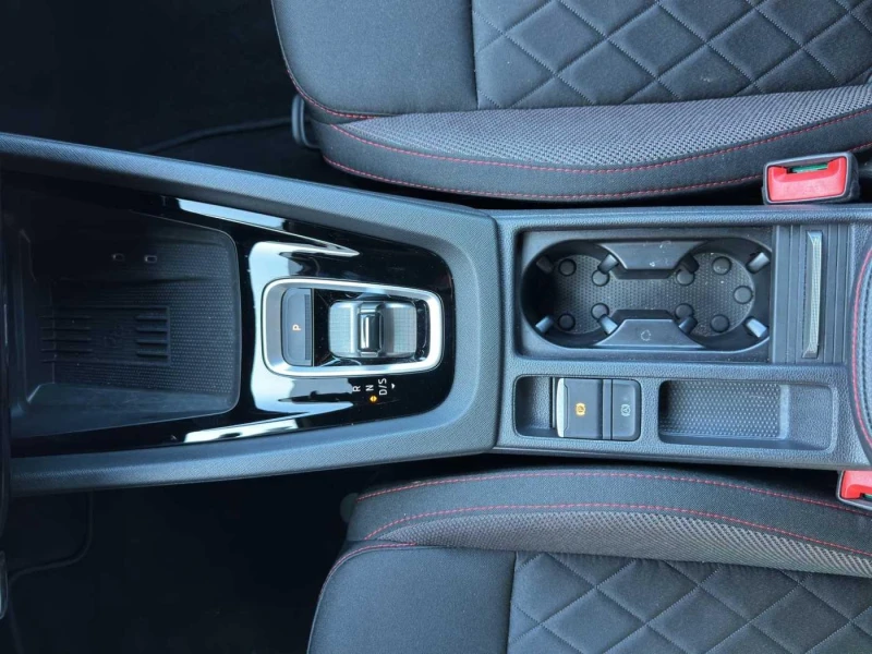 Skoda Octavia RS 2.0 TSI DSG COMBI MATRIX-LED CAMERA , снимка 10 - Автомобили и джипове - 52180367