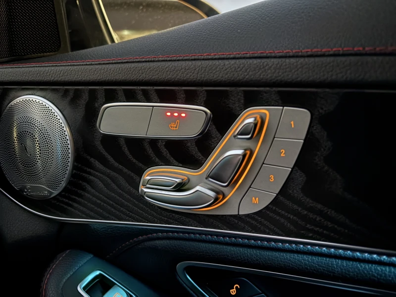 Mercedes-Benz C 450 AMG AMG PACK* BURMASTER* AMBIENT* KEYLESS* PANO* PIANO, снимка 14 - Автомобили и джипове - 52371048