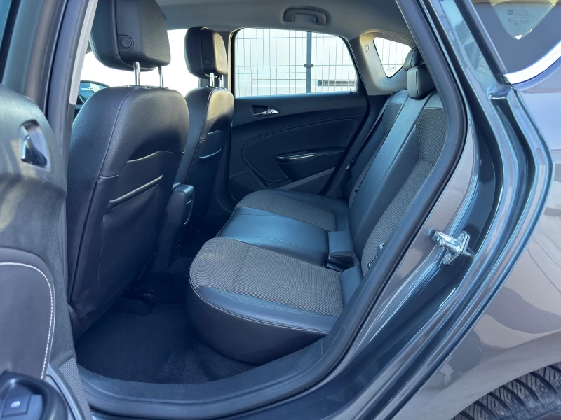 Opel Astra 1.4 Turbo Cosmo 🇮🇹, снимка 16 - Автомобили и джипове - 53047528