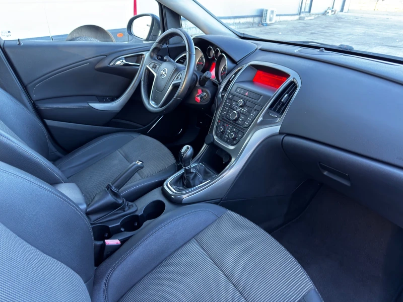 Opel Astra 1.4 Turbo Cosmo 🇮🇹, снимка 9 - Автомобили и джипове - 53047528