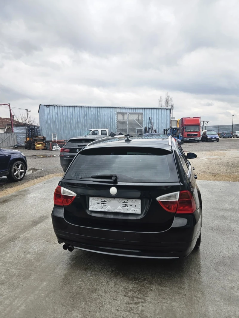 BMW 330 D автоматик/нави, снимка 4 - Автомобили и джипове - 53393131