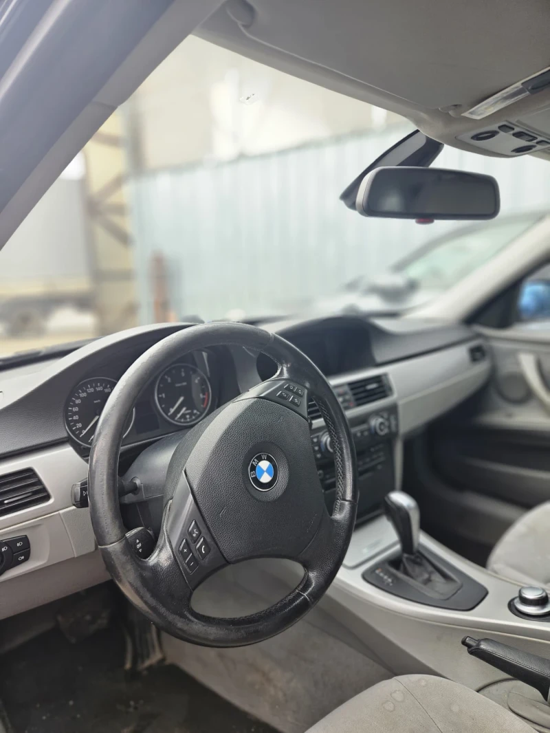 BMW 330 D автоматик/нави, снимка 8 - Автомобили и джипове - 53393131