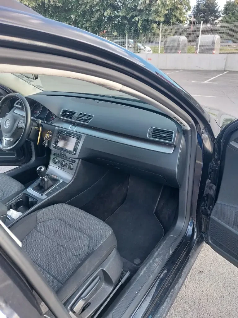 VW Passat B7, снимка 4 - Автомобили и джипове - 53261656