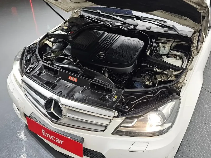 Mercedes-Benz C 220 CDI - изображение 6