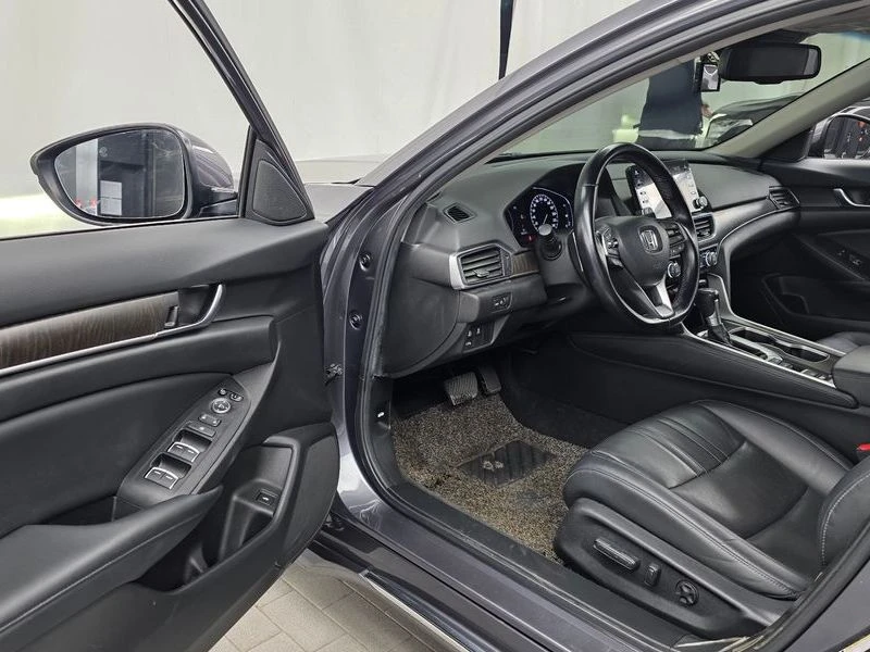 Honda Accord 1.5 Automatic, снимка 10 - Автомобили и джипове - 55905877