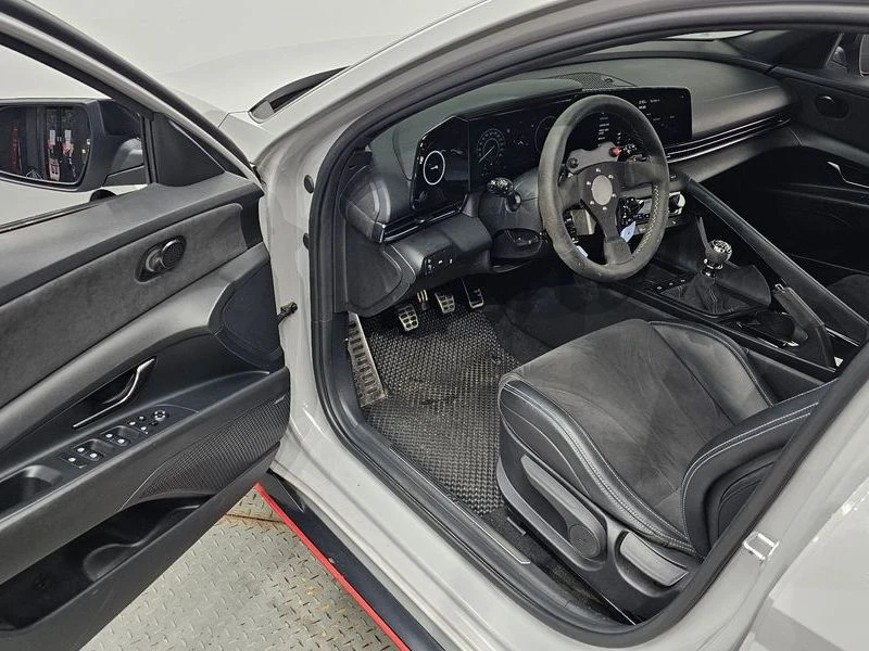 Hyundai Elantra 2.0 N| 150к.с., снимка 10 - Автомобили и джипове - 56130135