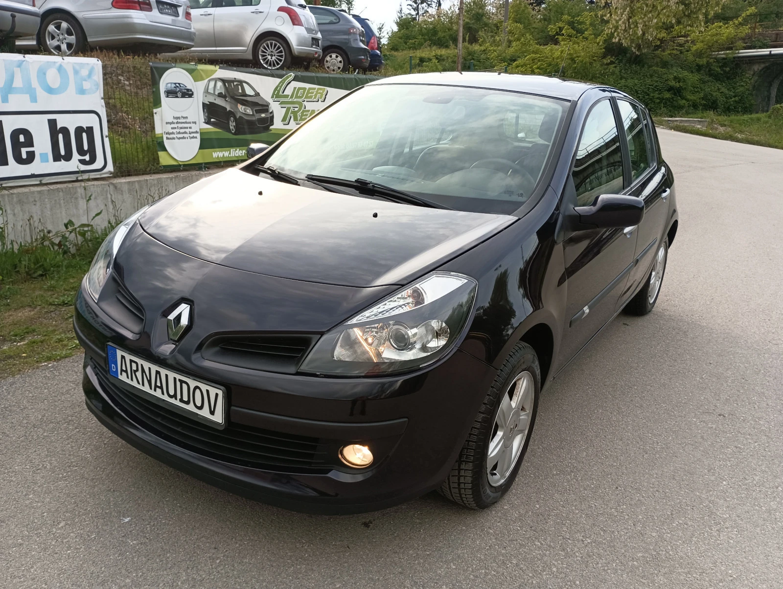 Renault Clio 1.2i 90 000км - изображение 4