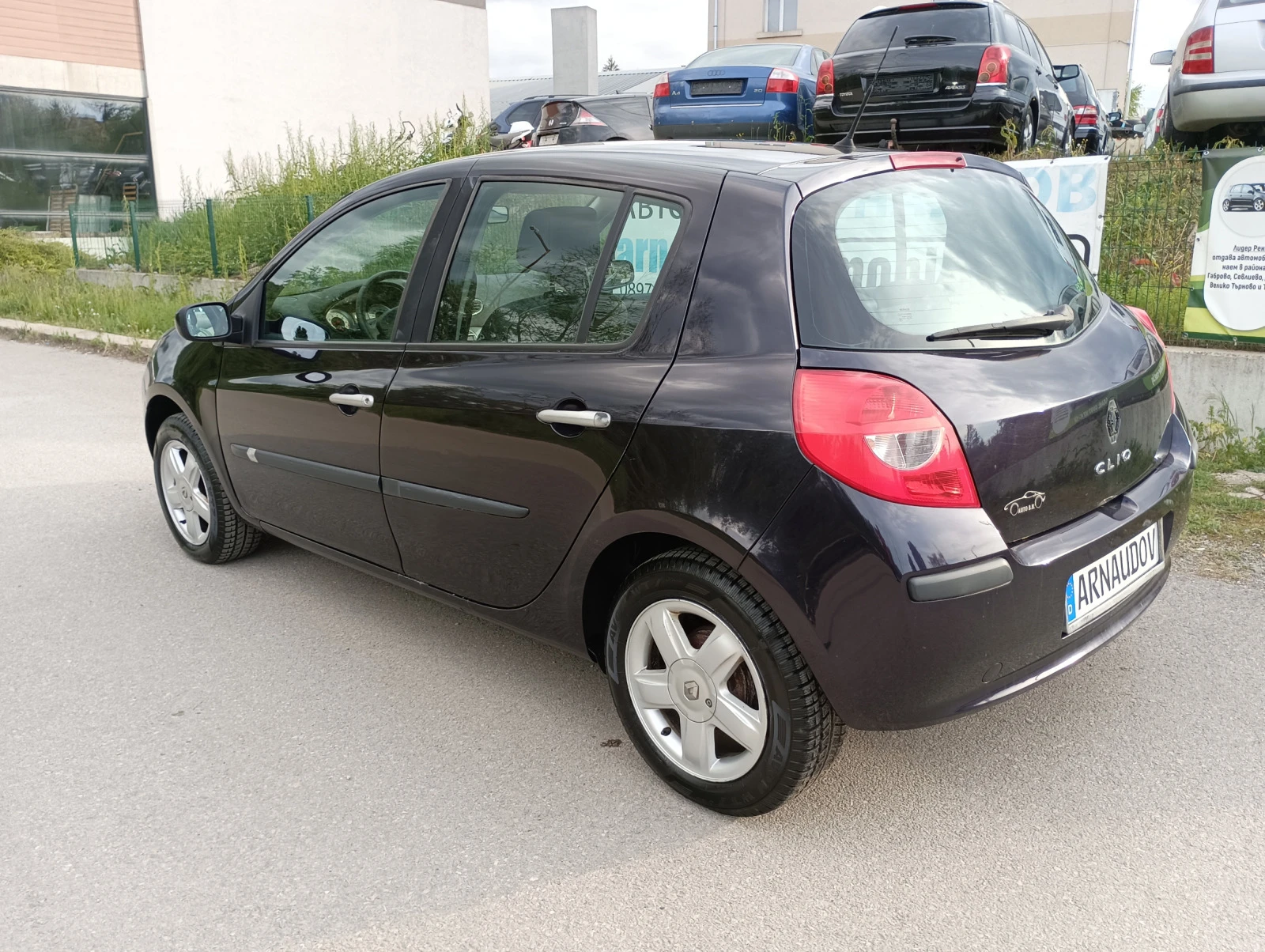 Renault Clio 1.2i 90 000км - изображение 6