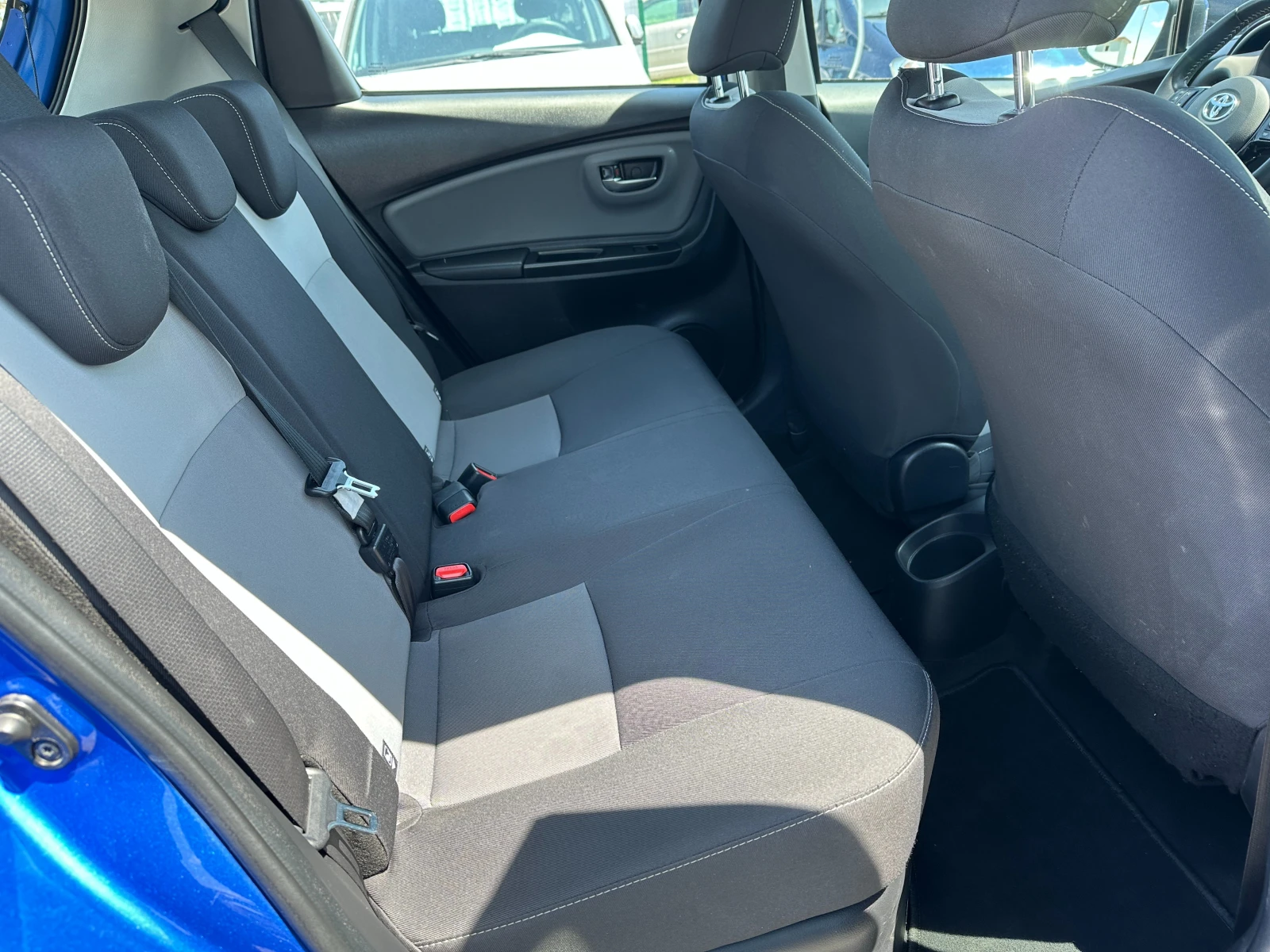 Toyota Yaris 1.5 Hybrid E6B FACE - изображение 7