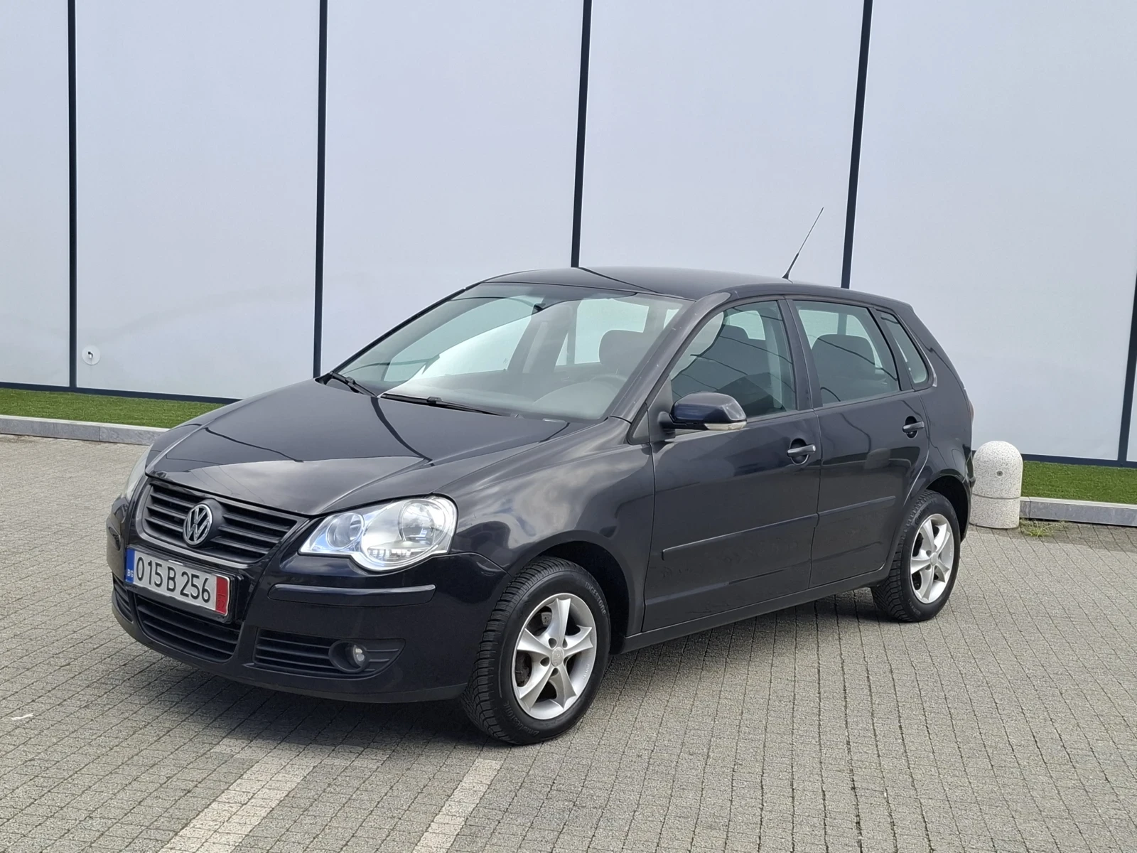 VW Polo 1.2i* (70кс)* * FACELIFT* * KLIMATRONIK* * НОВ ВНО - изображение 3