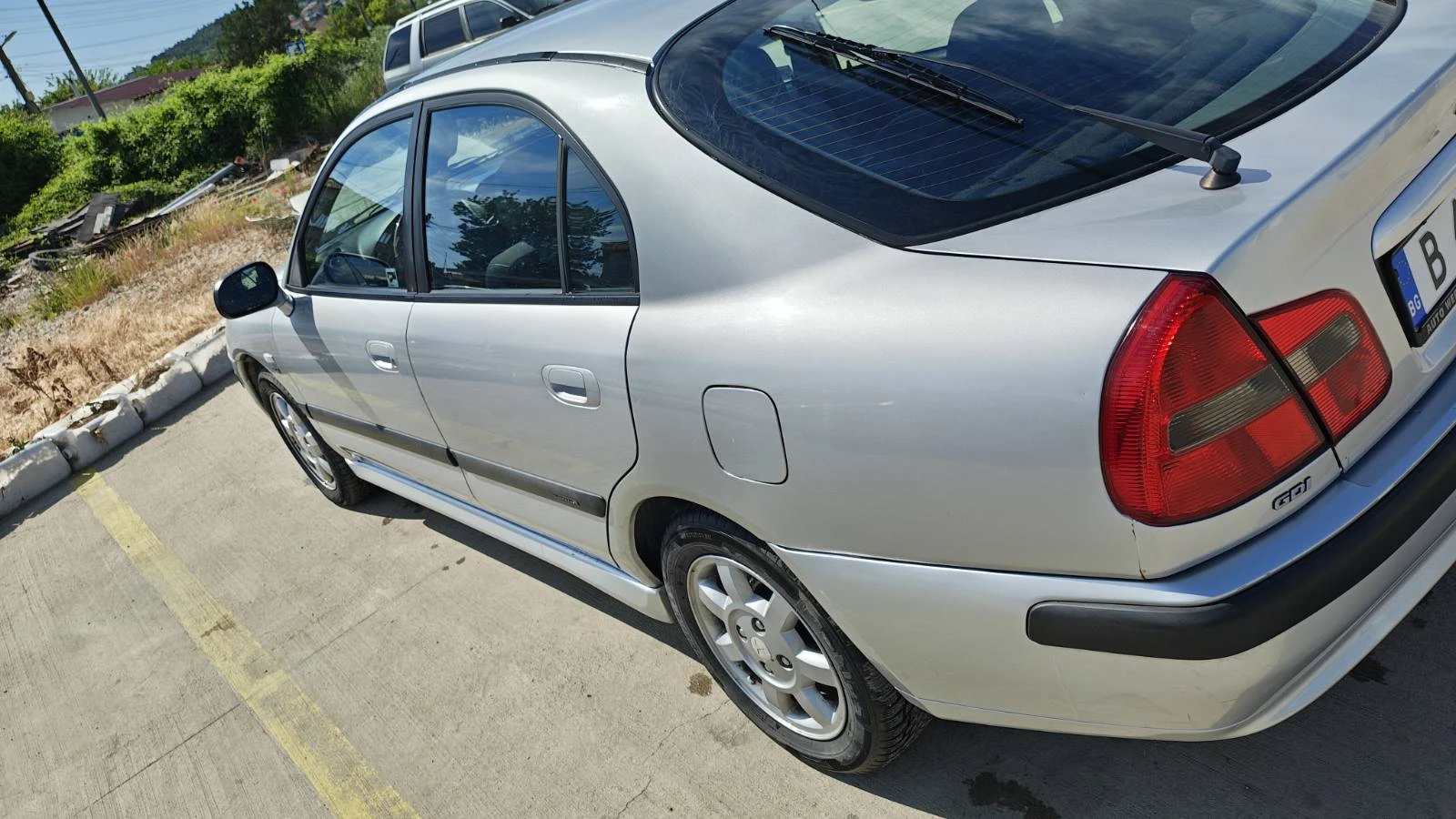 Mitsubishi Carisma  - изображение 4