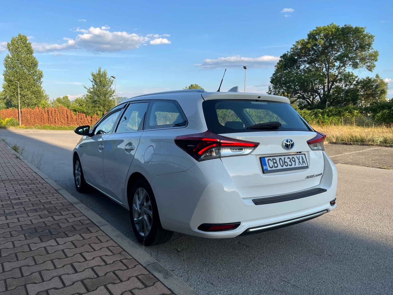 Toyota Auris  - изображение 7