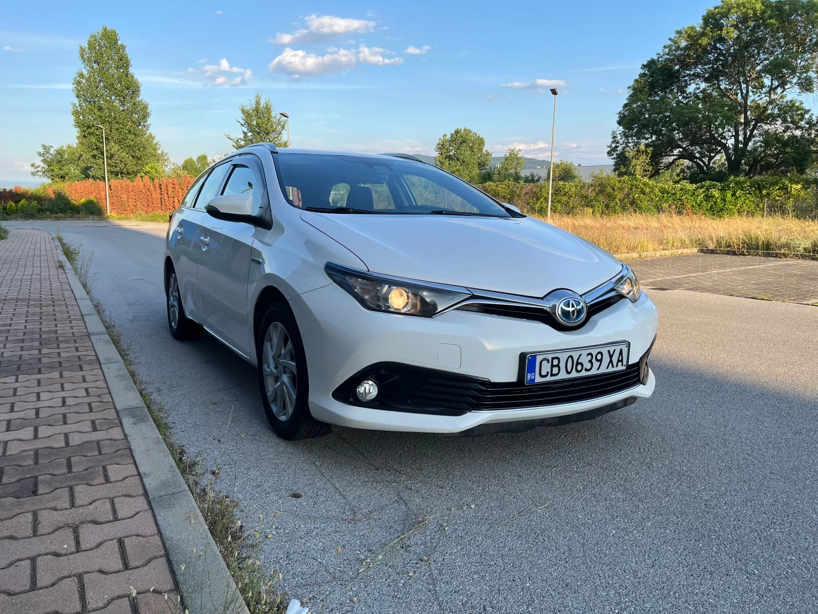 Toyota Auris  - изображение 3