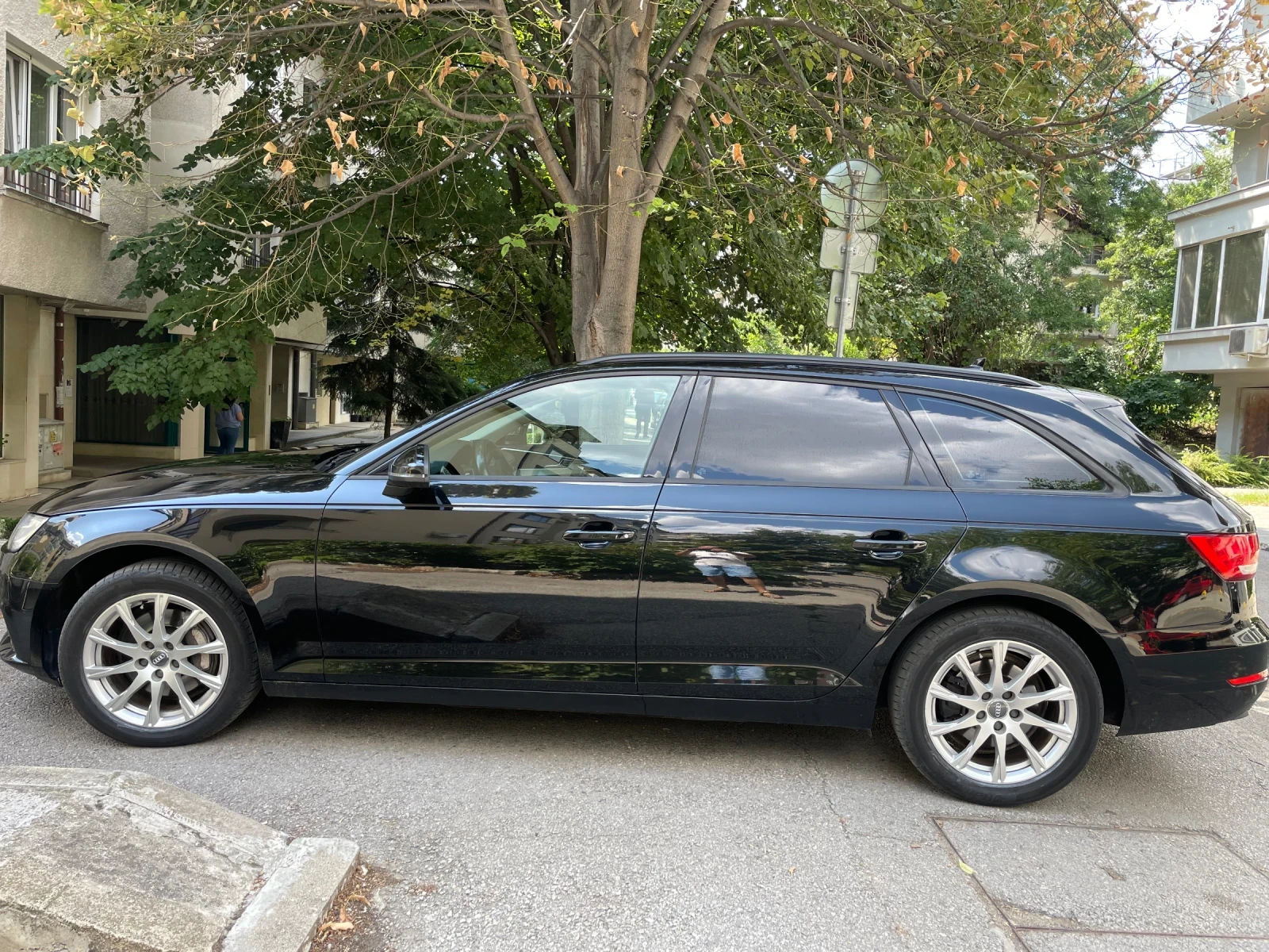 Audi A4 2.0 190к.с. - изображение 9