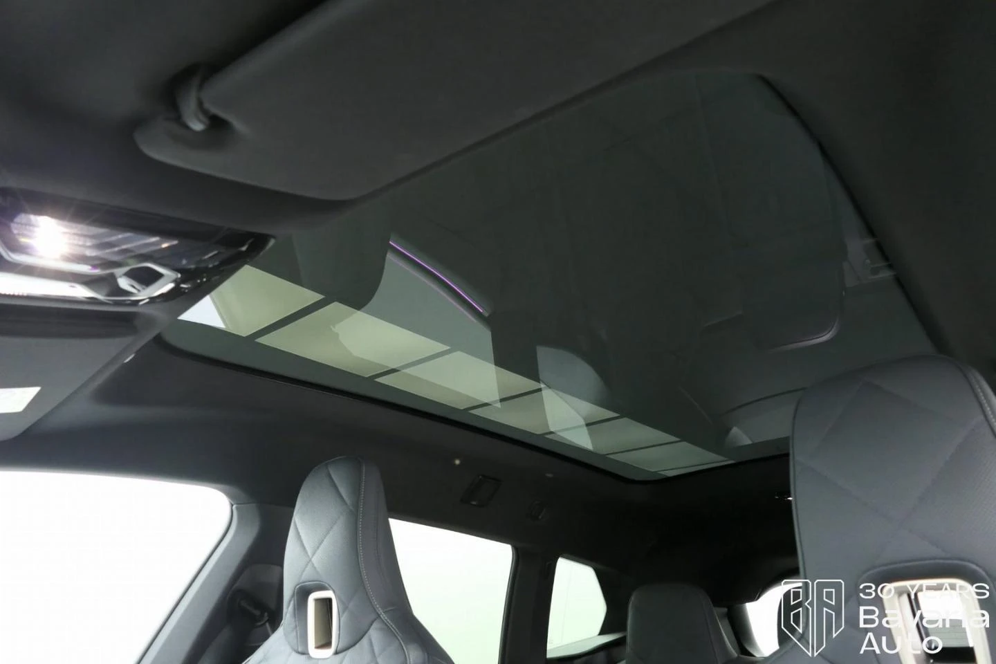 BMW iX 50 xDrive Sport Paket - изображение 9