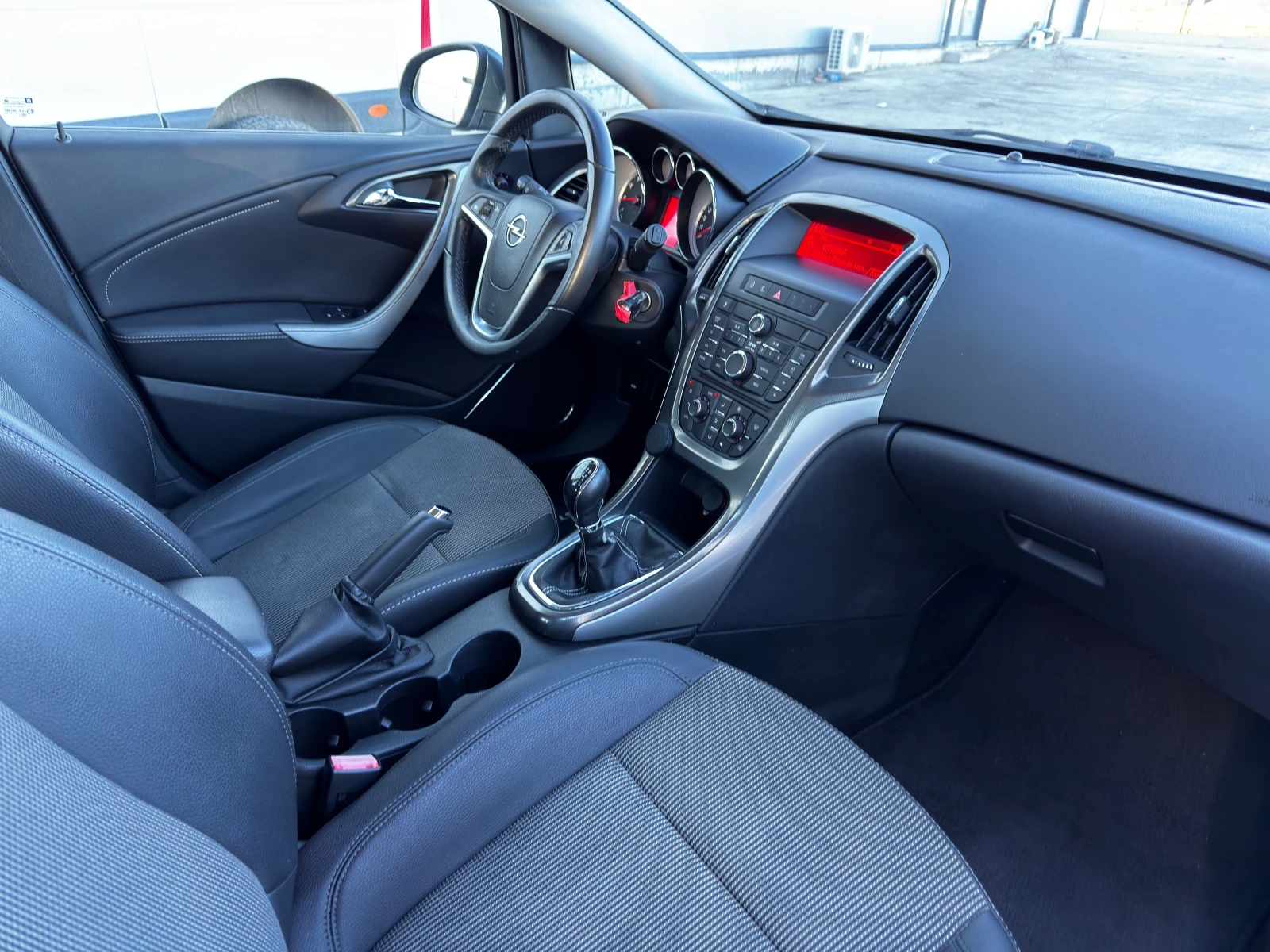 Opel Astra 1.4 Turbo Cosmo 🇮🇹 - изображение 9