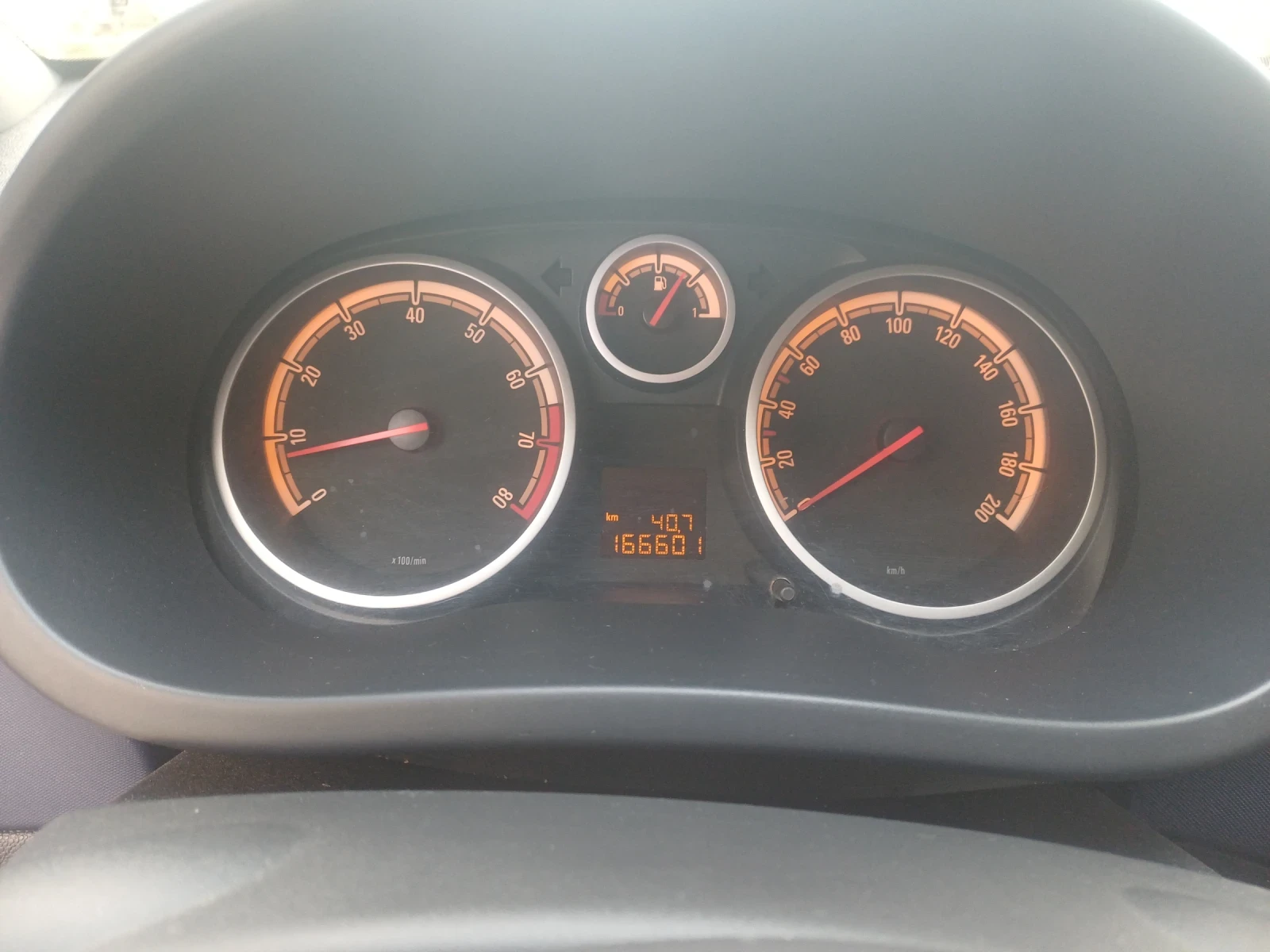 Opel Corsa 1.2БЕНЗИН 166ХИЛ.КМ КАТО НОВА, снимка 15 - Автомобили и джипове - 53973219