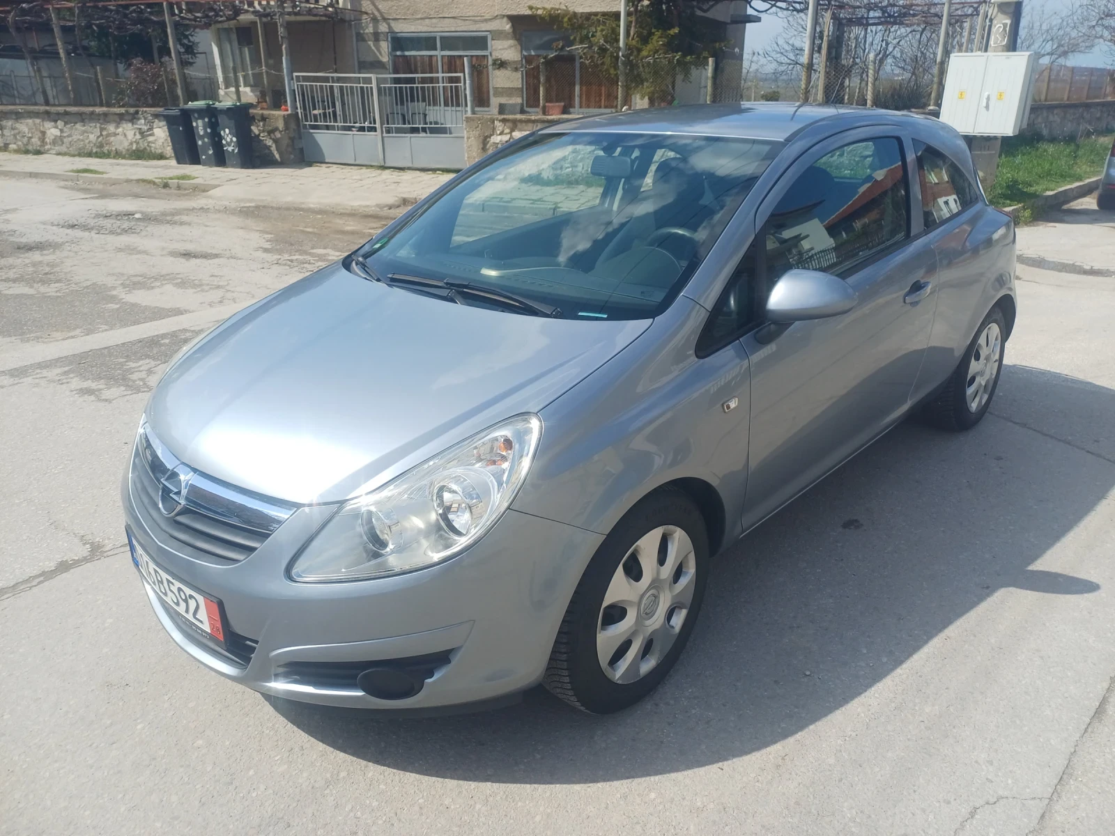 Opel Corsa 1.2БЕНЗИН 166ХИЛ.КМ КАТО НОВА, снимка 3 - Автомобили и джипове - 53973219