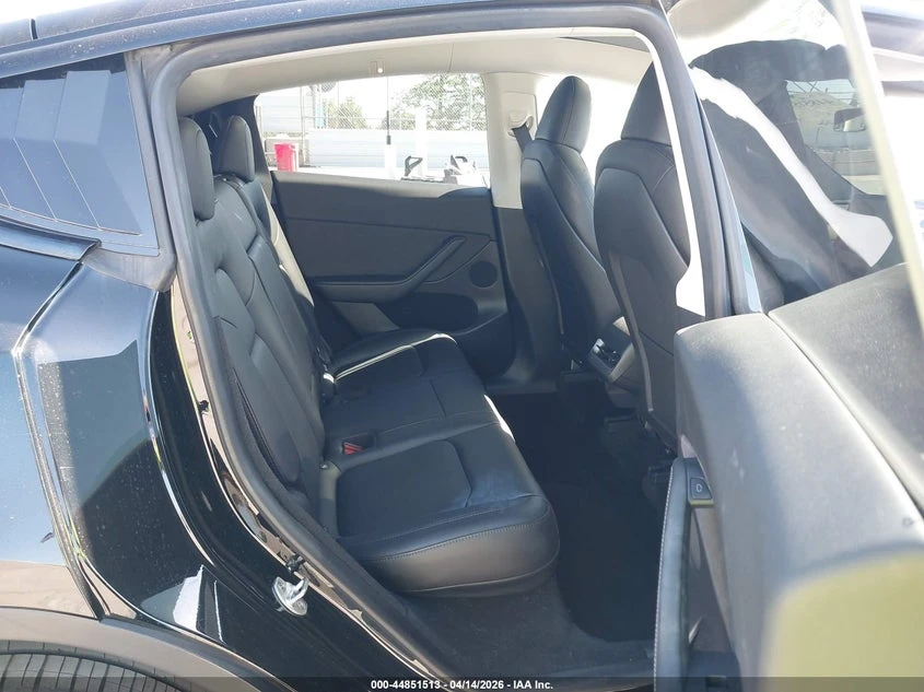 Tesla Model Y Awd/Long Range Dual Motor All-Wheel Drive, снимка 8 - Автомобили и джипове - 54366923