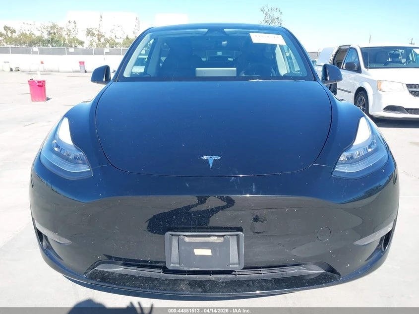 Tesla Model Y Awd/Long Range Dual Motor All-Wheel Drive, снимка 13 - Автомобили и джипове - 54366923