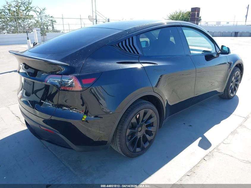 Tesla Model Y Awd/Long Range Dual Motor All-Wheel Drive, снимка 4 - Автомобили и джипове - 54366923