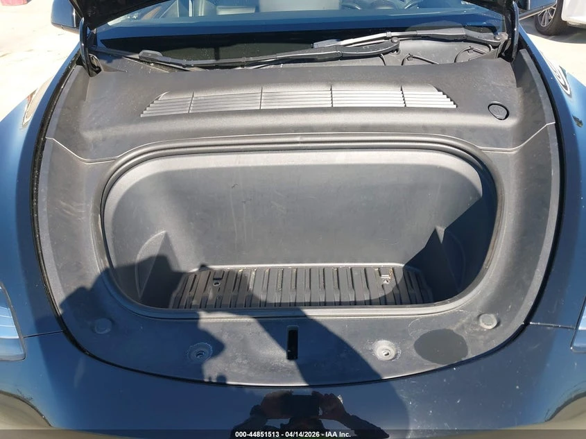 Tesla Model Y Awd/Long Range Dual Motor All-Wheel Drive, снимка 10 - Автомобили и джипове - 54366923