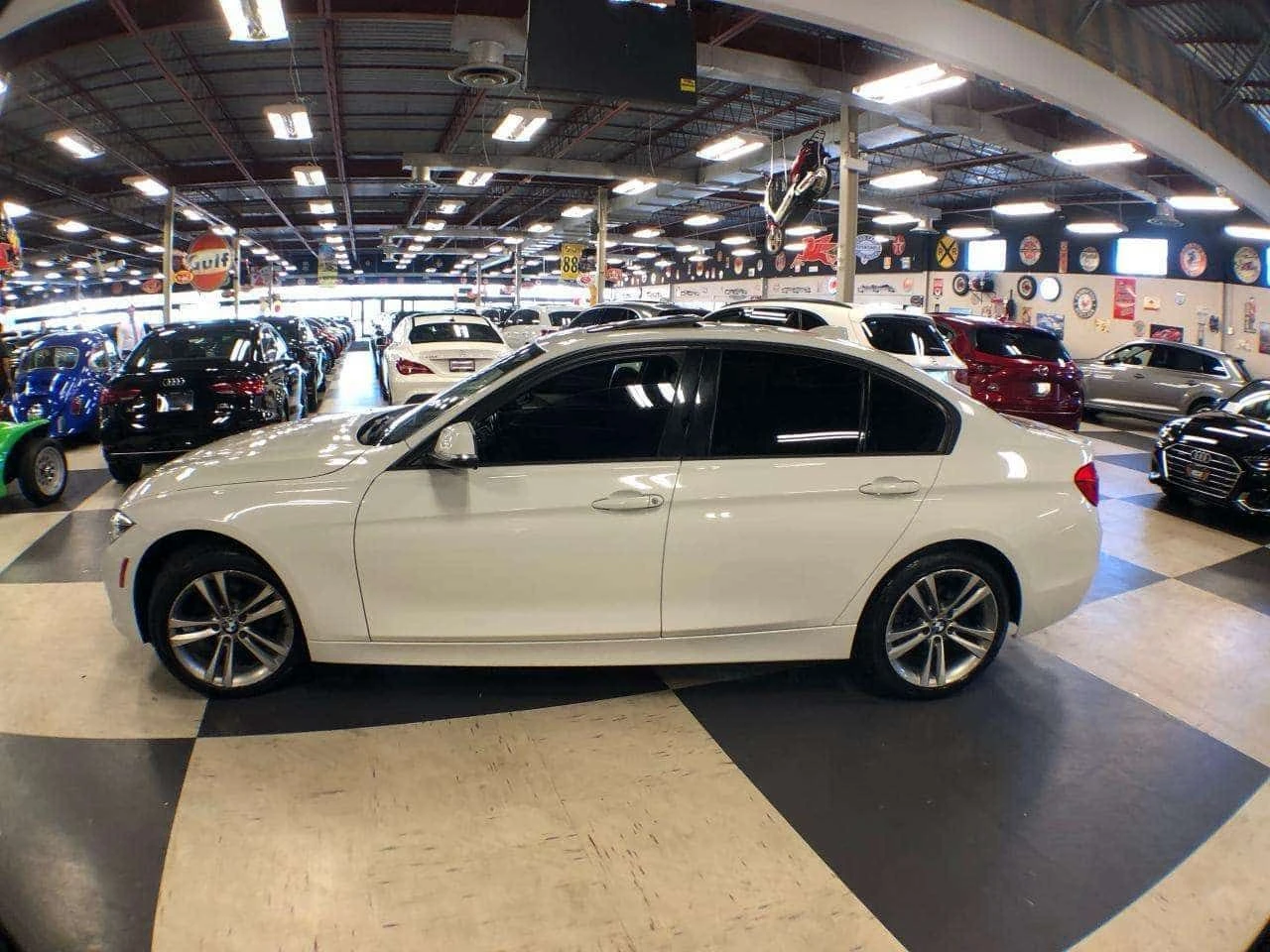 BMW 330 * АВТОКРЕДИТ БЕЗ ПЪРВОНАЧАЛНА ВНОСКА, снимка 5 - Автомобили и джипове - 54552977