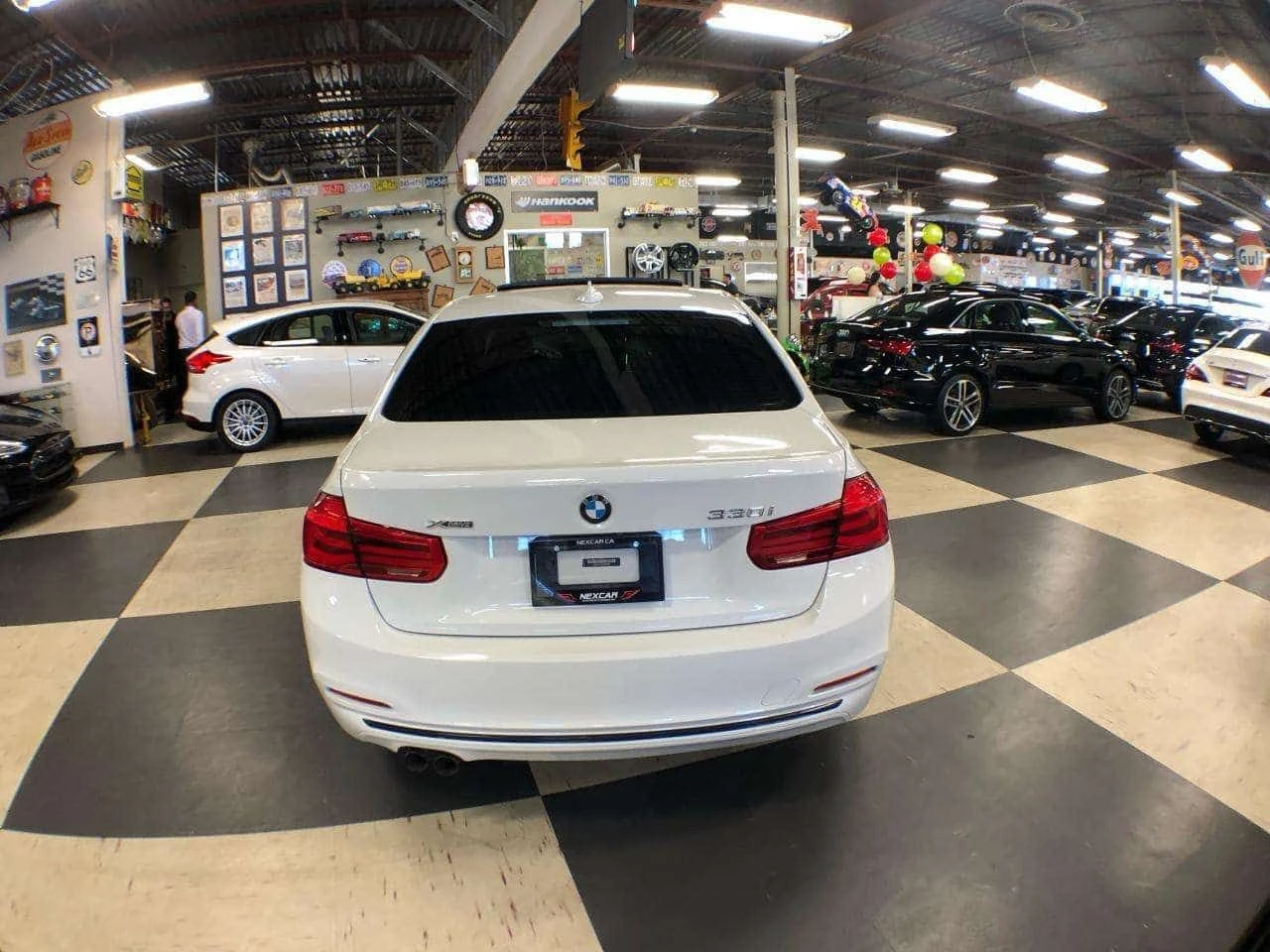 BMW 330 * АВТОКРЕДИТ БЕЗ ПЪРВОНАЧАЛНА ВНОСКА, снимка 6 - Автомобили и джипове - 54552977