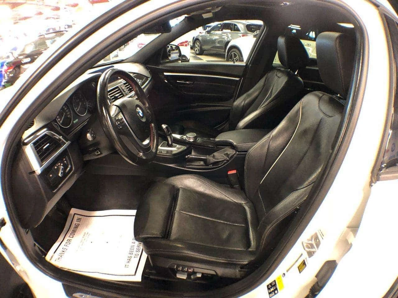 BMW 330 * АВТОКРЕДИТ БЕЗ ПЪРВОНАЧАЛНА ВНОСКА, снимка 10 - Автомобили и джипове - 54552977