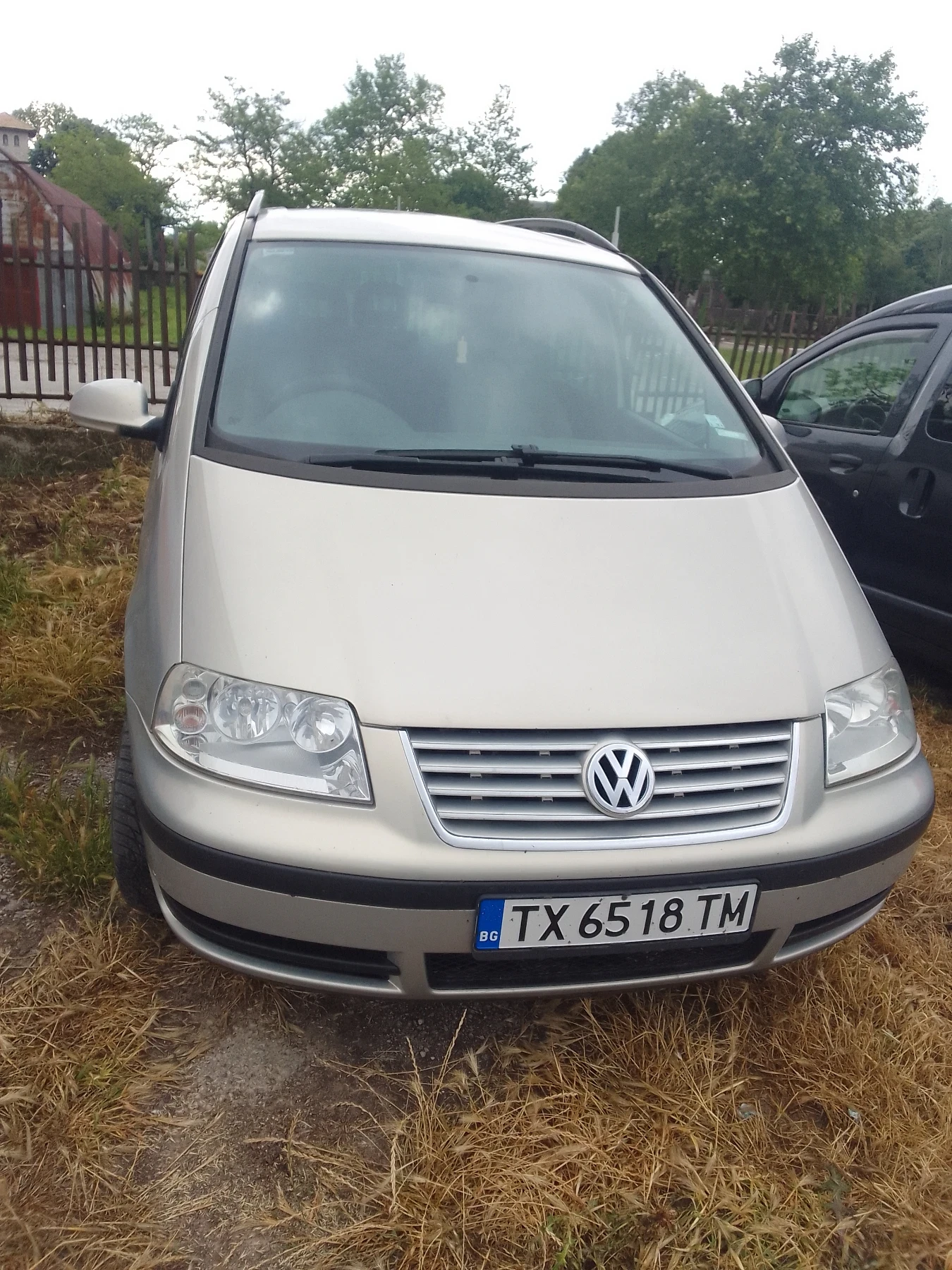 VW Sharan 1.9 TDI, снимка 3 - Автомобили и джипове - 54931662