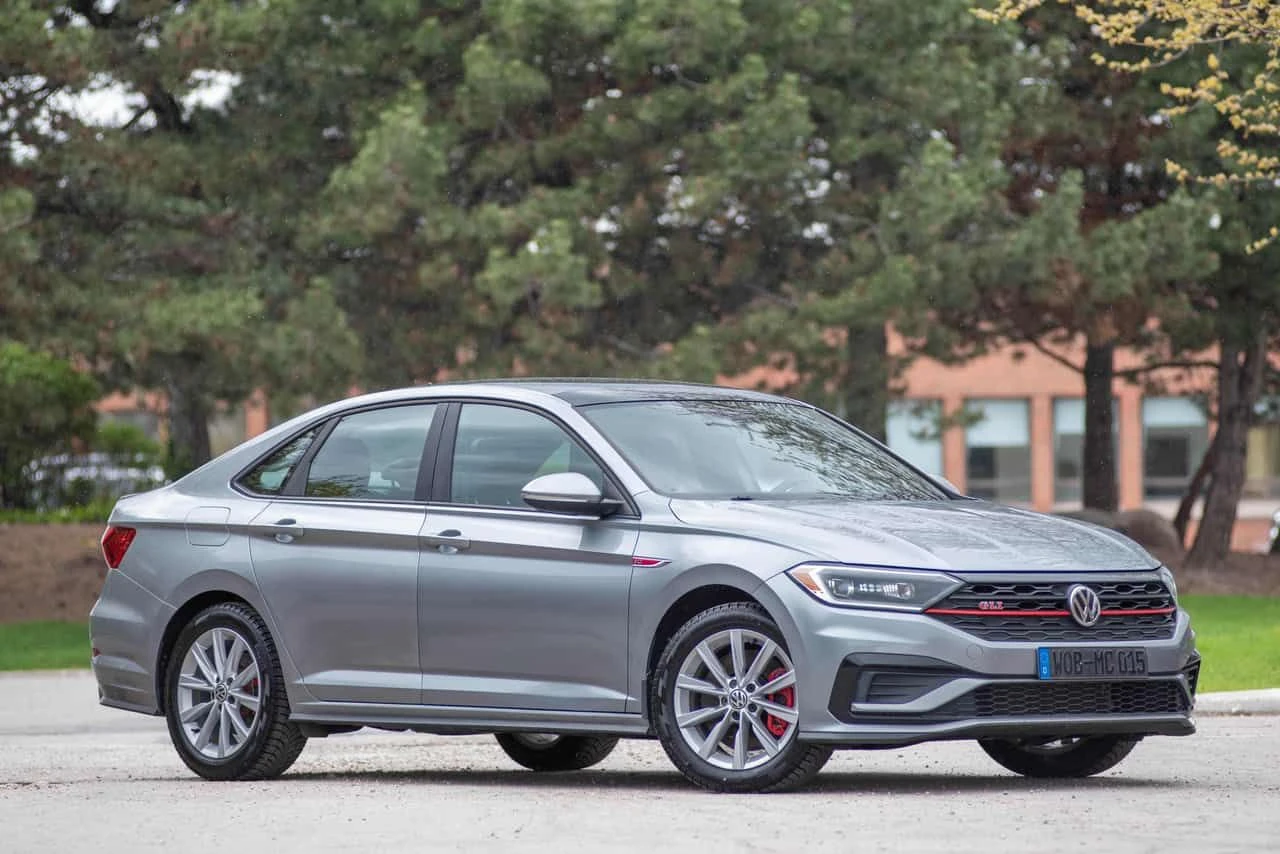 VW Jetta * GLI * АВТОКРЕДИТ БЕЗ ПЪРВОНАЧАЛНА ВНОСКА* , снимка 3 - Автомобили и джипове - 54978208