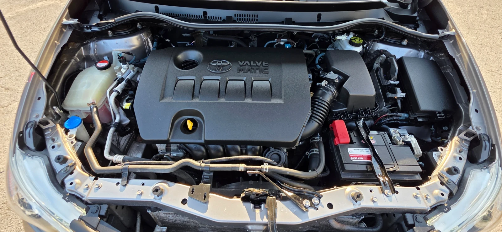 Toyota Auris 1.6i 132k.c EURO 5B , снимка 16 - Автомобили и джипове - 55385848