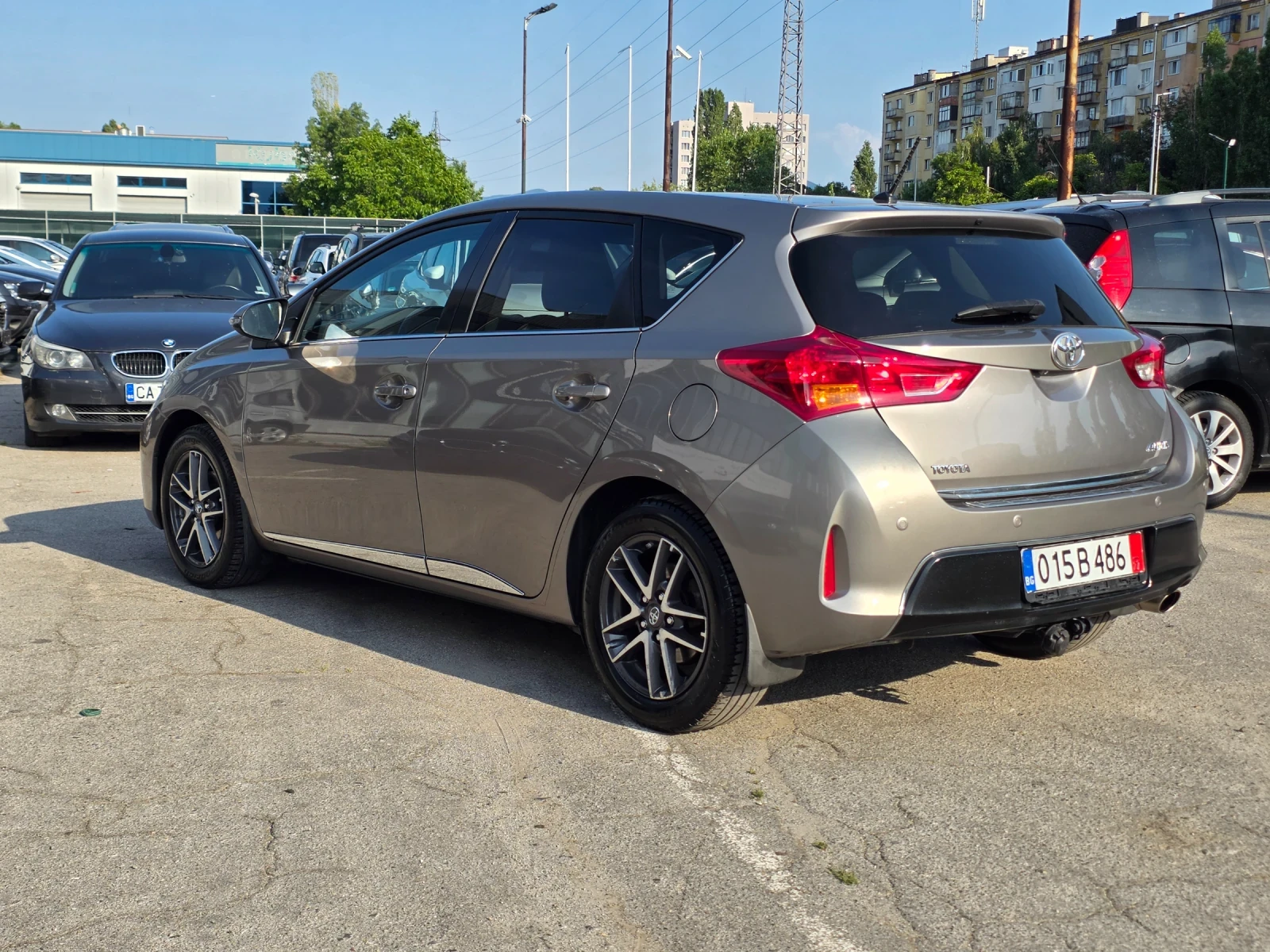 Toyota Auris 1.6i 132k.c EURO 5B , снимка 6 - Автомобили и джипове - 55385848