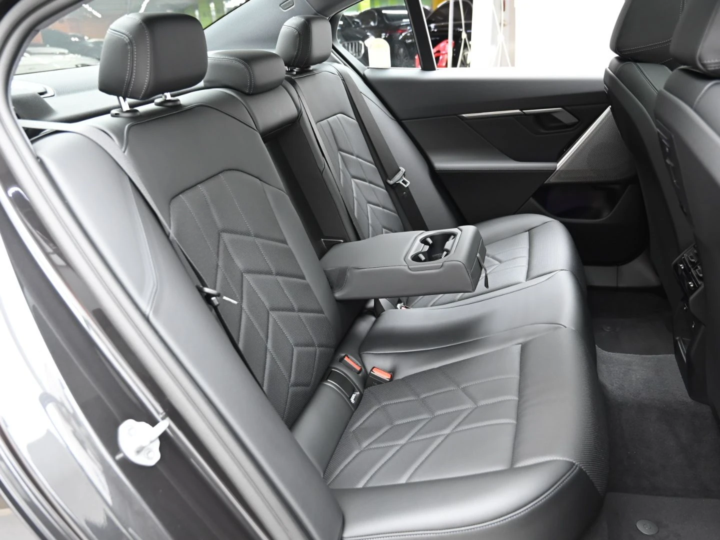 BMW 523 КРАЙНА ЦЕНА, снимка 12 - Автомобили и джипове - 55435443