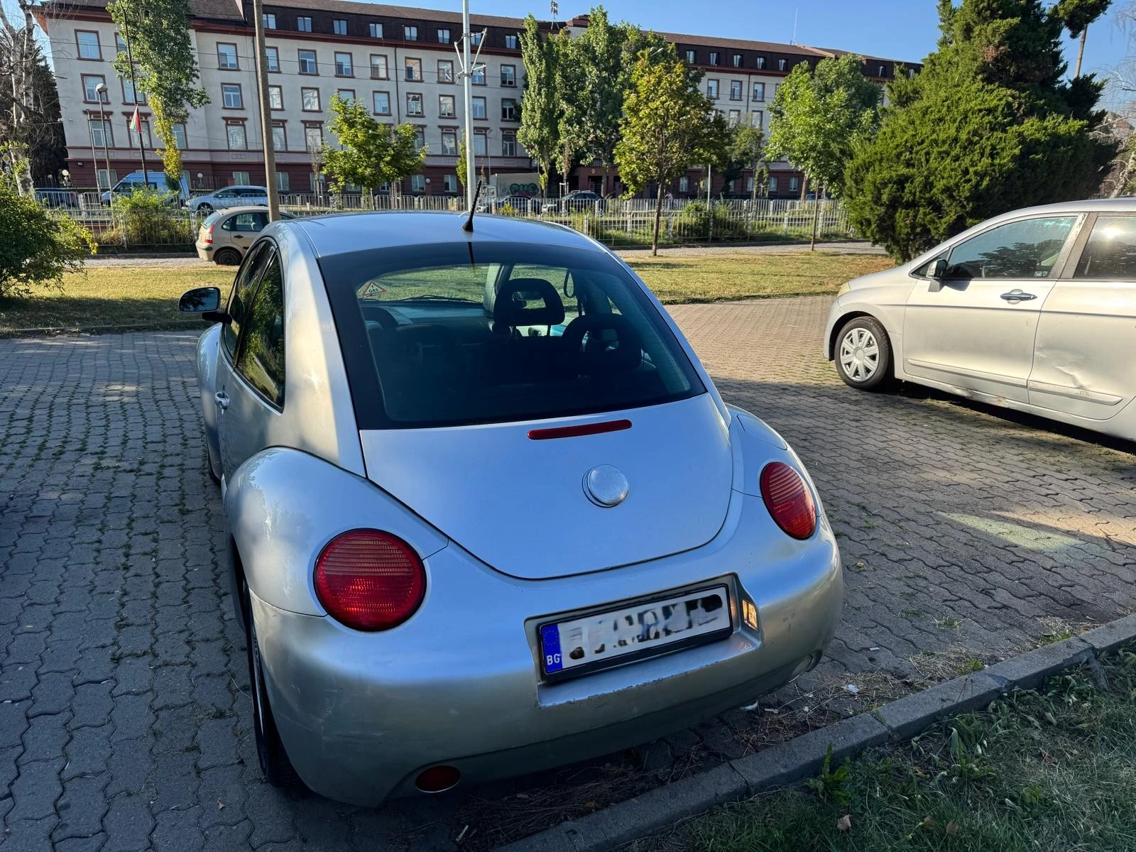 VW New beetle, снимка 4 - Автомобили и джипове - 55499326